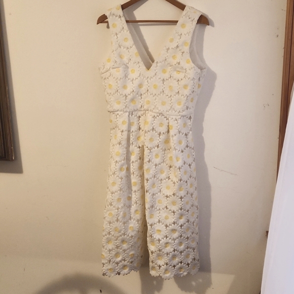 Modcloth Liza Luxe Daisy Dress - Picture 2 of 9